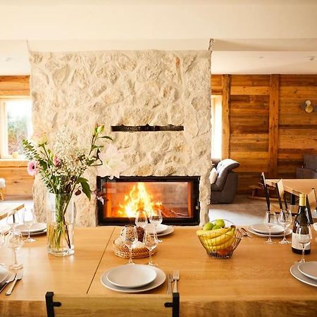 Chalet La Forgerie Piscine Jacuzzi Cinema Εξωτερικό φωτογραφία