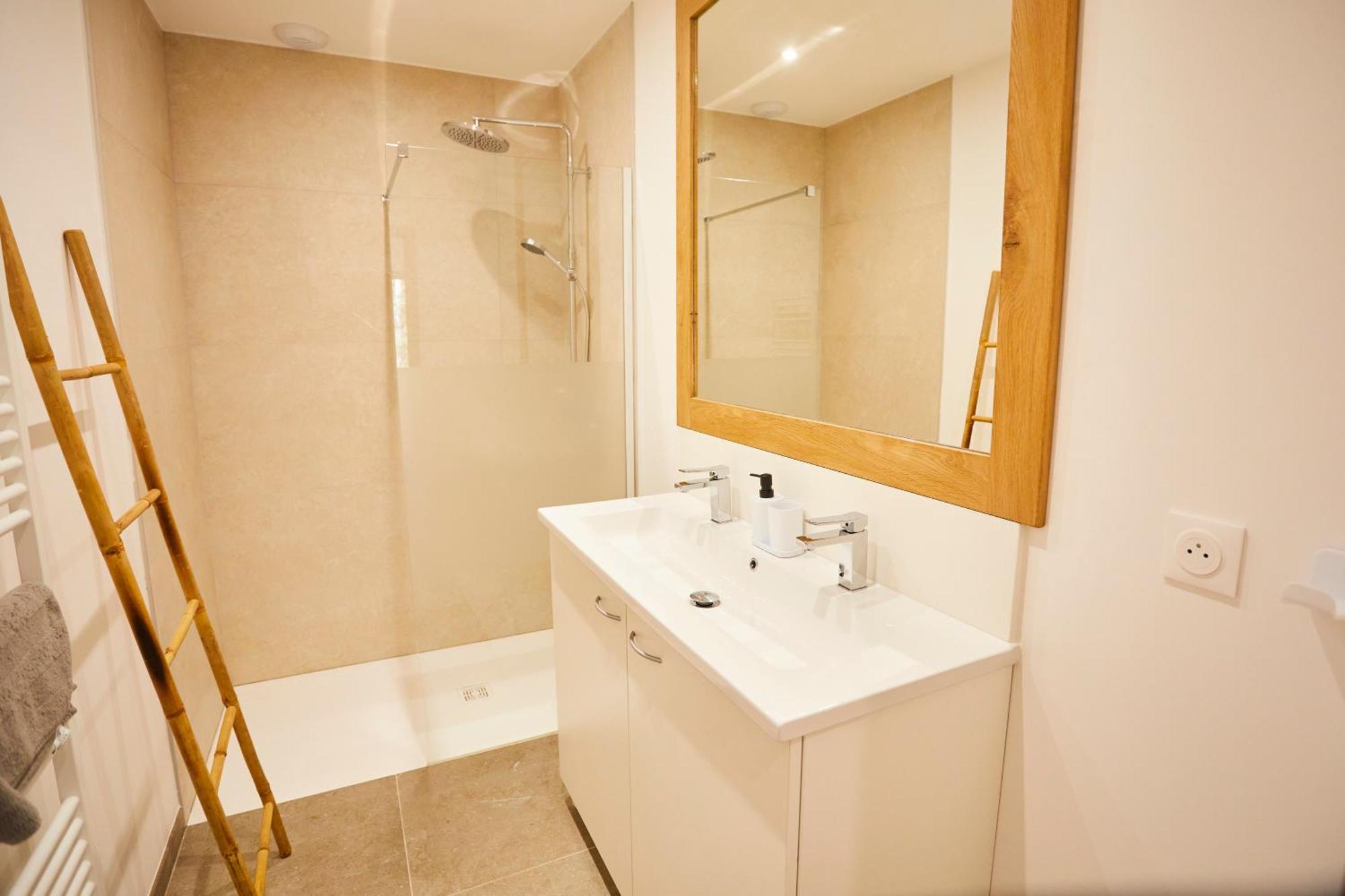 Chalet La Forgerie Piscine Jacuzzi Cinema Εξωτερικό φωτογραφία